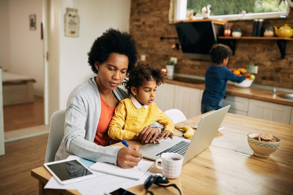 Welcome To The Mom's Hub